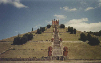 Pyramide an der franzsisch spanischen Grenze
